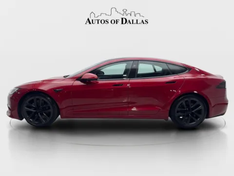 More photos of 2022 Tesla Model S at Autos of Dallas - Irving, TX