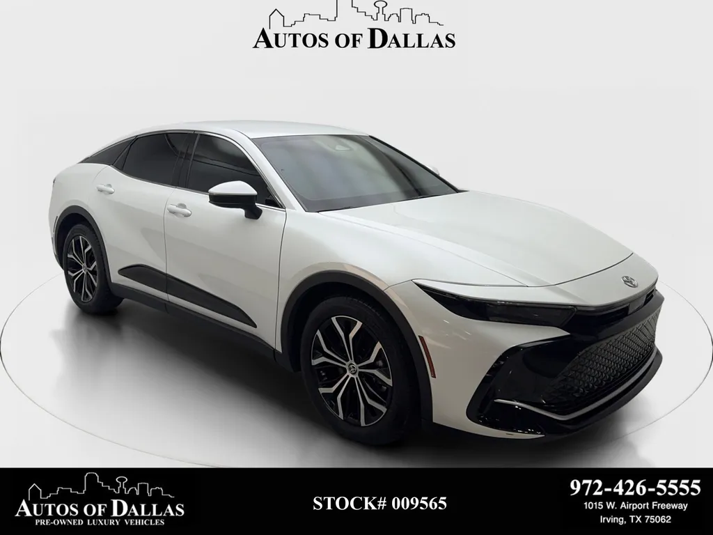 White 2023 Toyota Crown XLE for sale in Irving, TX