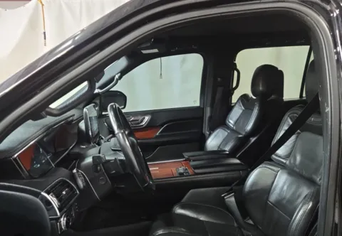 More photos of 2020 Lincoln Navigator Reserve NAV,CAM,PANO,CLMT STS,BLIND SPOT,3RD ROW at Autos of Dallas - Irving, TX