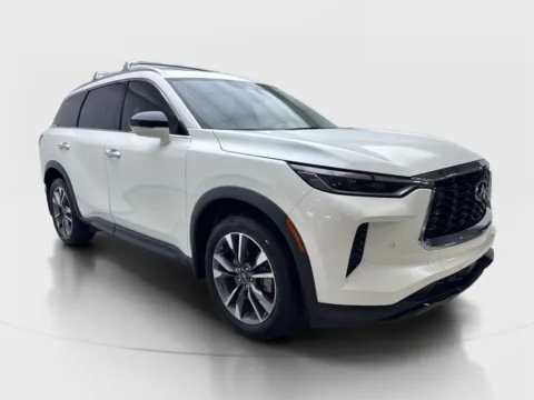 More photos of 2024 INFINITI QX60 LUXE at Autos of Dallas - Irving, TX
