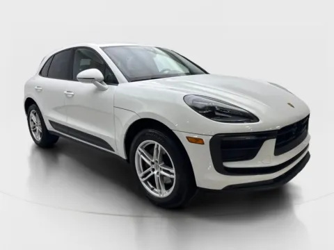 More photos of 2023 Porsche Macan at Autos of Dallas - Irving, TX