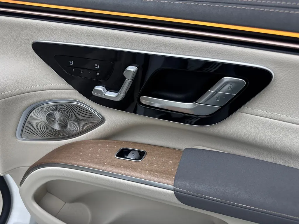 2023 Mercedes-Benz EQS SUV Base - Photo 46