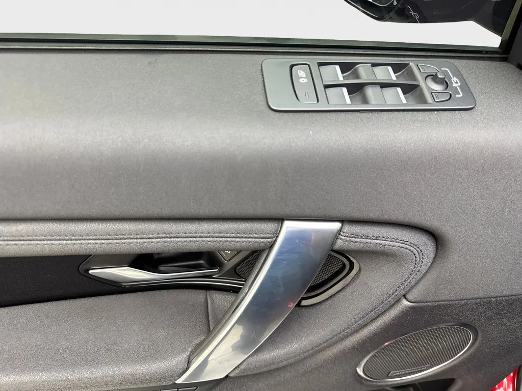 2022 Land Rover Discovery Sport SE - Photo 31
