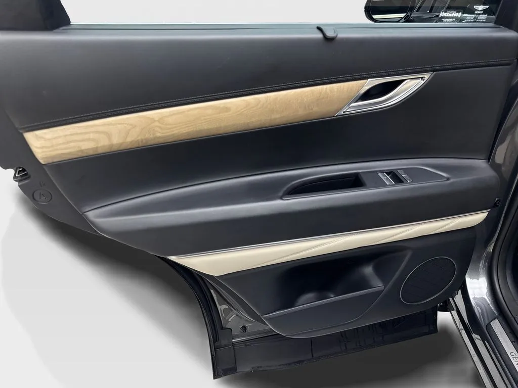 2023 GENESIS GV80 Standard - Photo 38