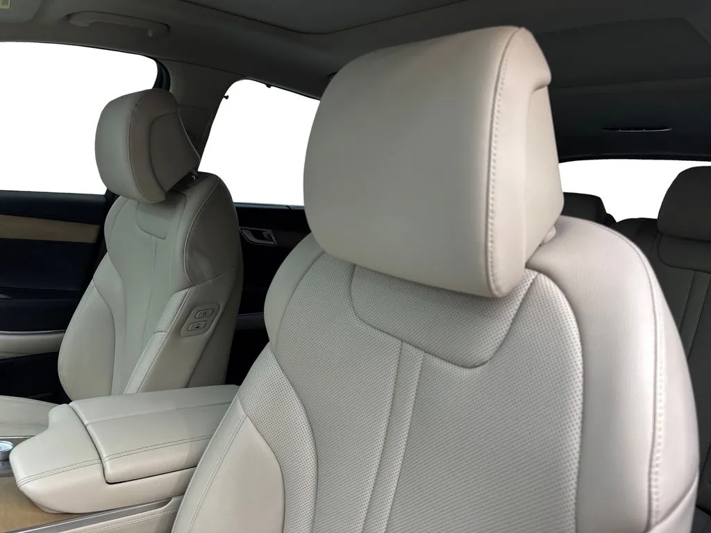 2023 GENESIS GV80 Standard - Photo 28