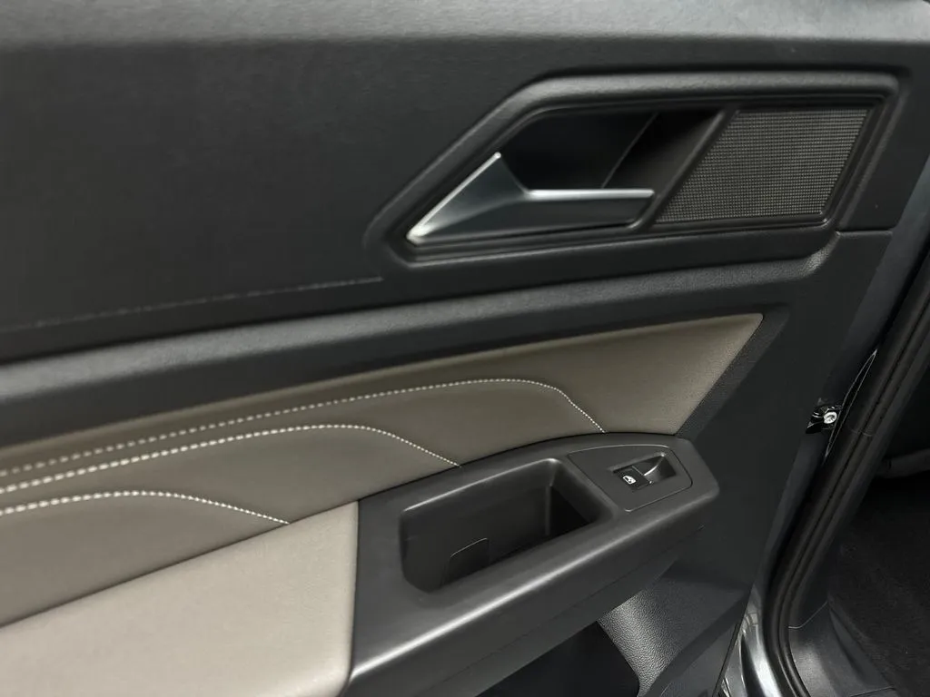 2023 Volkswagen Atlas SEL - Photo 39