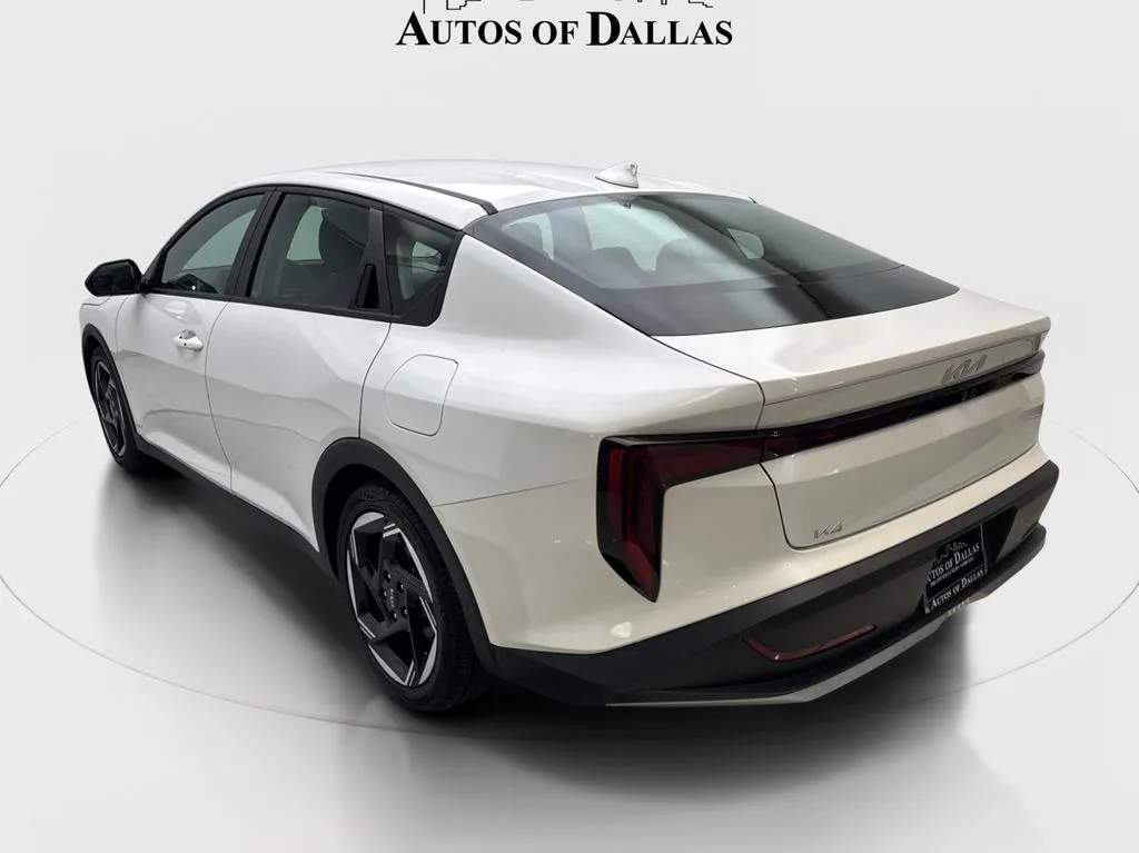 2025 Kia K4 EX - Photo 16