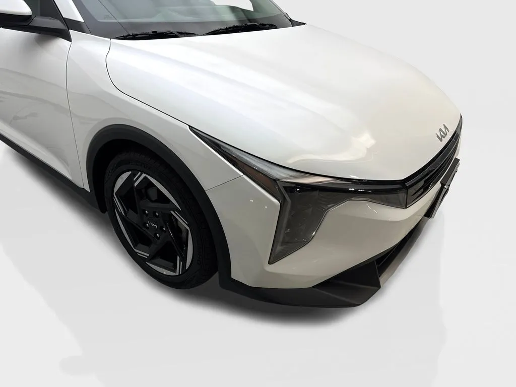 2025 Kia K4 EX - Photo 7