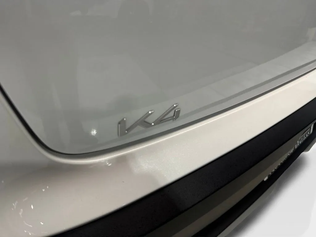 2025 Kia K4 EX - Photo 23