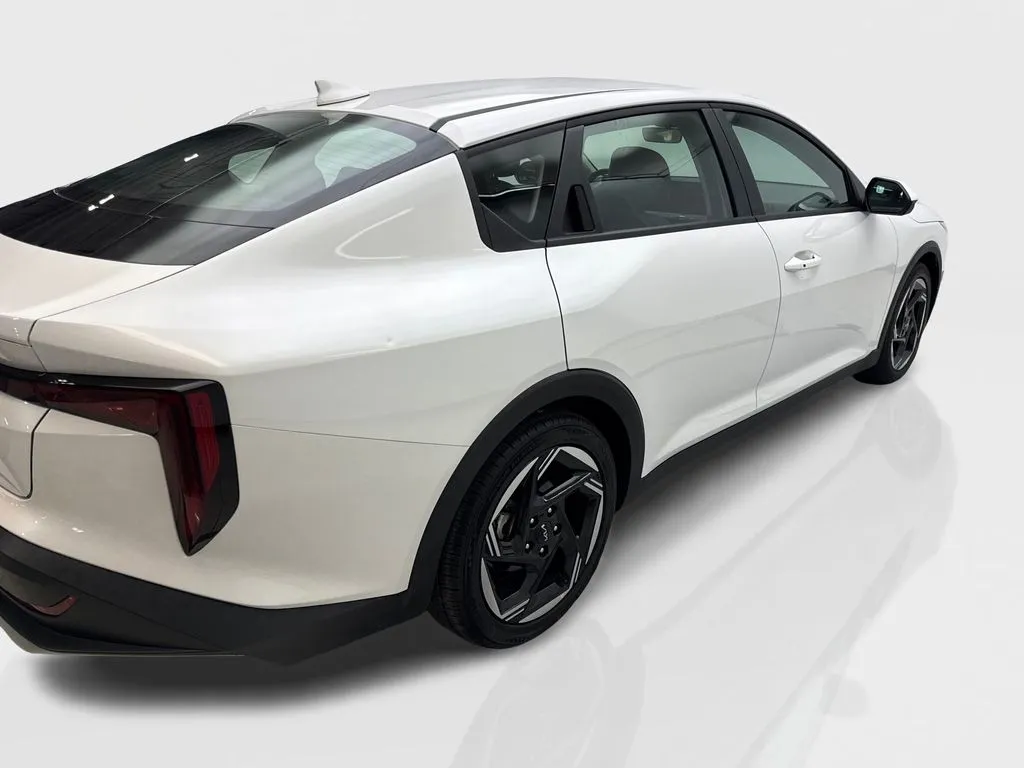 2025 Kia K4 EX - Photo 13