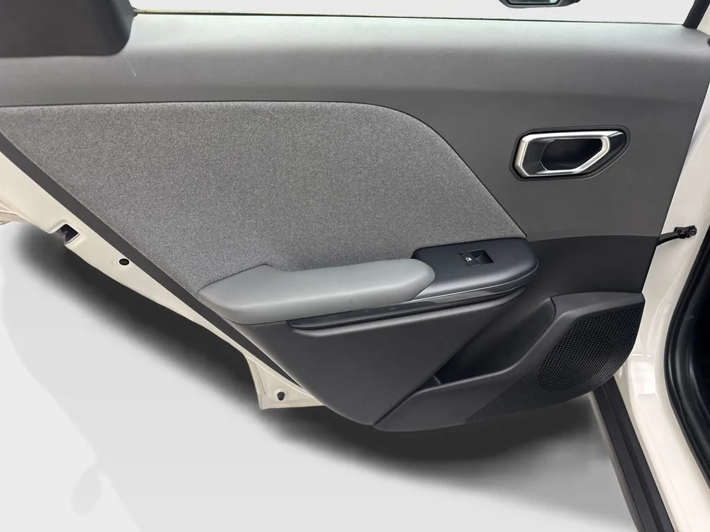 2025 Kia K4 EX - Photo 37