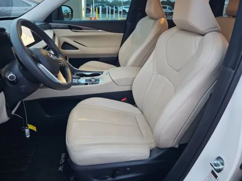 More photos of 2023 INFINITI QX60 LUXE NAV,CAM,SUNROOF,HTD STS,BLIND SPOT,3RD ROW at Autos of Dallas - Irving, TX