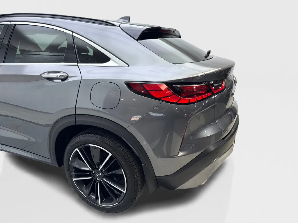 Infiniti QX55 photo 18