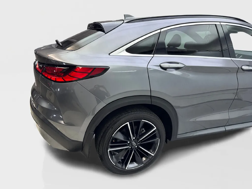 Infiniti QX55 photo 16