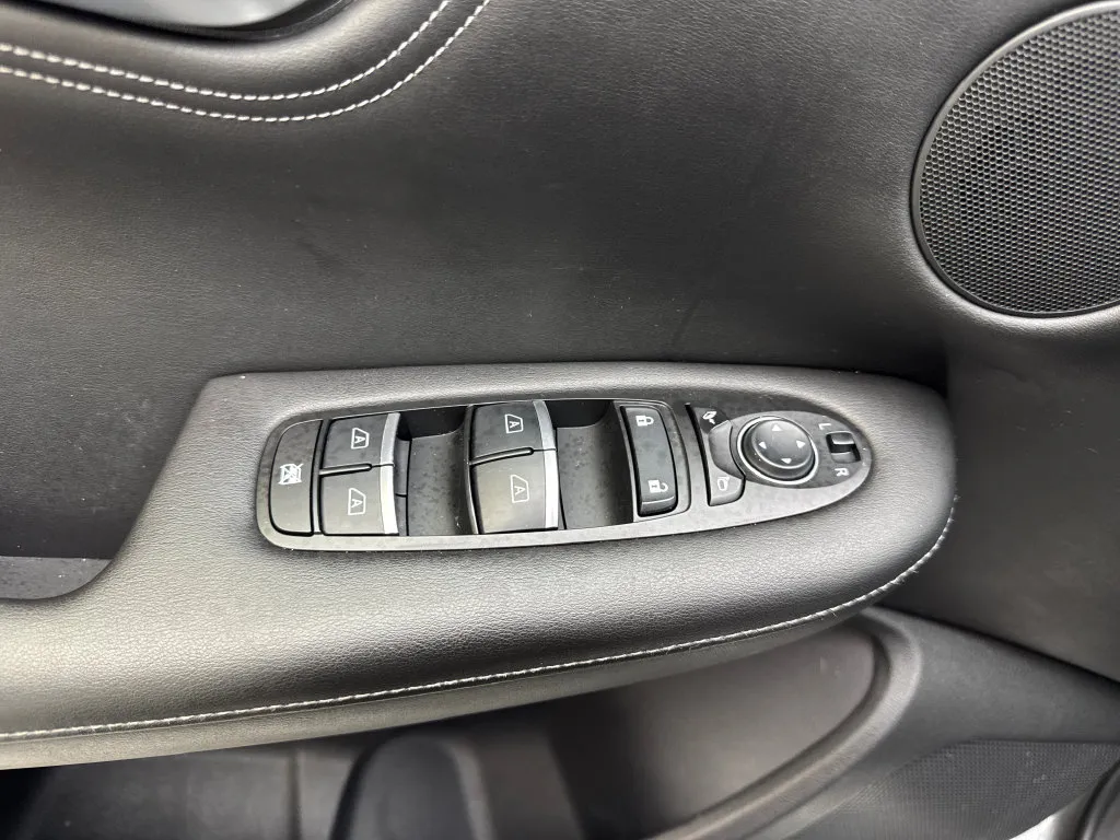 Infiniti QX55 photo 33