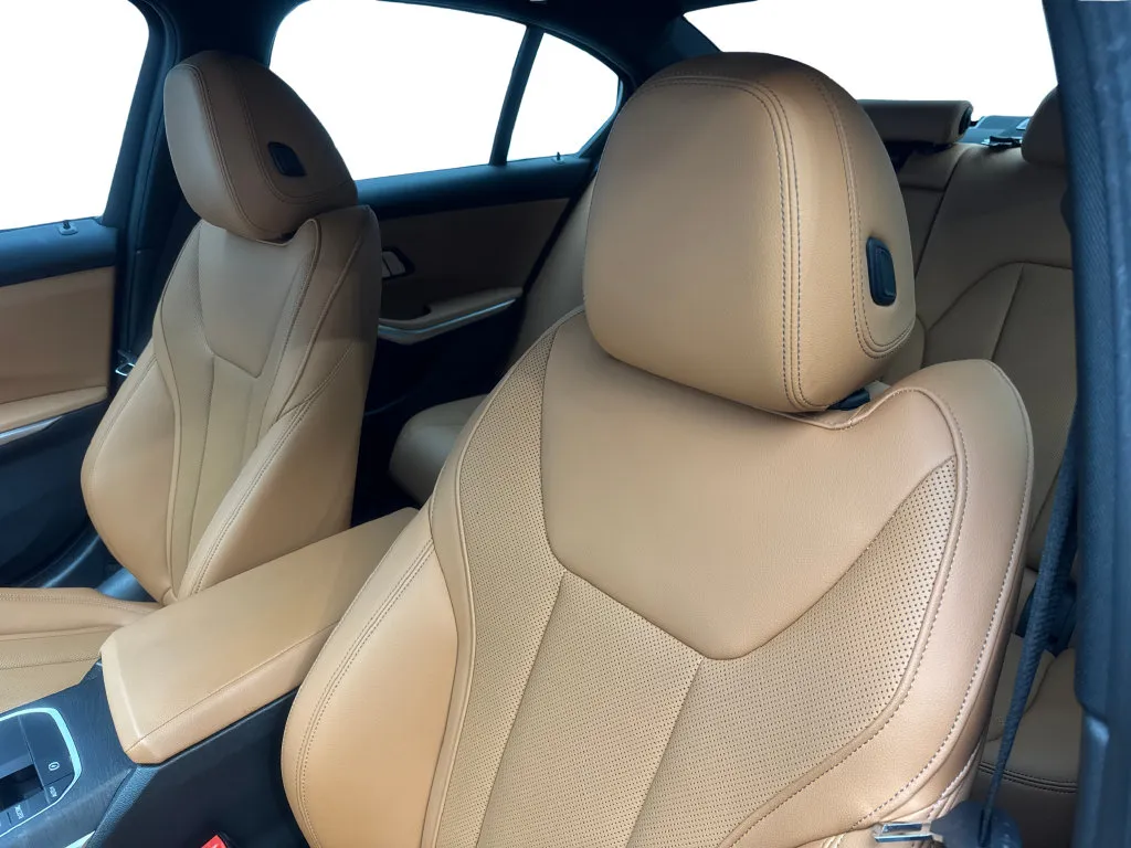 BMW 3 Series photo 30