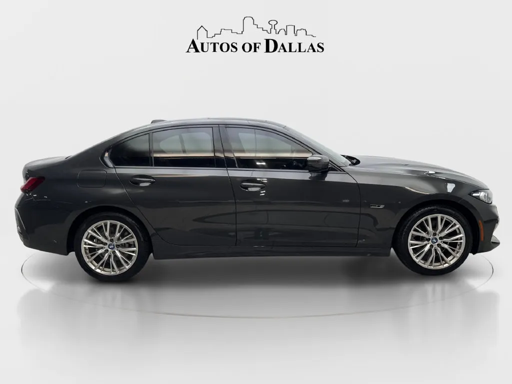 BMW 3 Series photo 11