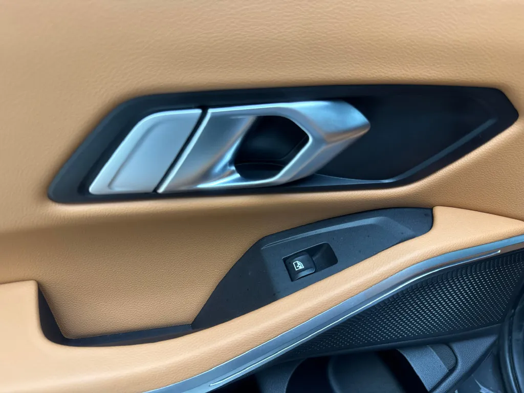 BMW 3 Series photo 41