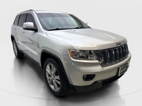 More photos of 2013 Jeep Grand Cherokee Laredo at Autos of Dallas - Irving, TX