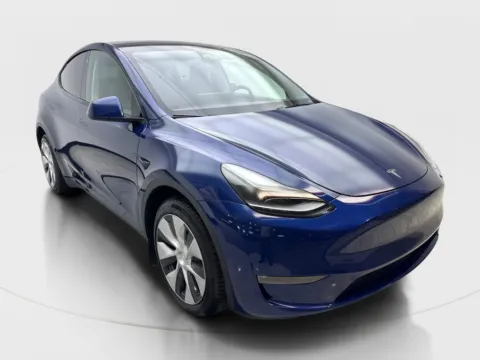 More photos of 2023 Tesla Model Y Long Range at Autos of Dallas - Irving, TX