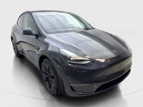 More photos of 2025 Tesla Model Y Long Range at Autos of Dallas - Irving, TX