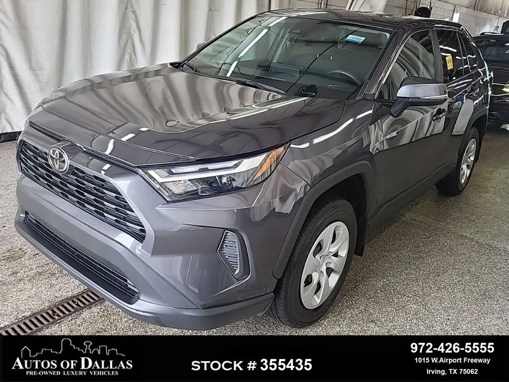 2024 Toyota RAV4 LE FWD's photo