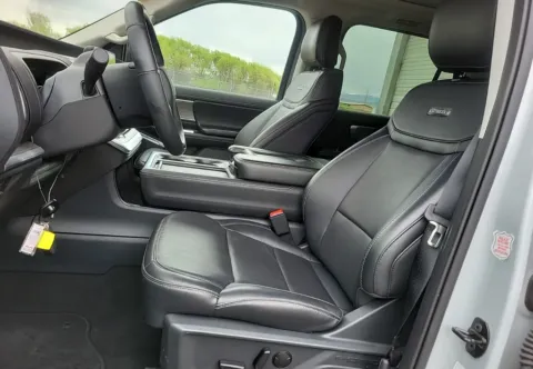 More photos of 2025 Ford Expedition Platinum at Autos of Dallas - Irving, TX