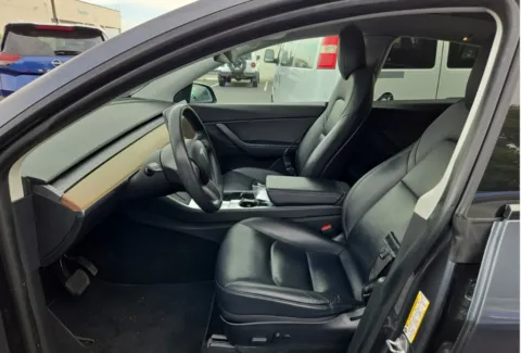 More photos of 2020 Tesla Model Y Long Range at Autos of Dallas - Irving, TX