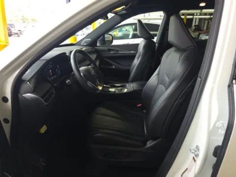 More photos of 2025 INFINITI QX60 LUXE at Autos of Dallas - Irving, TX