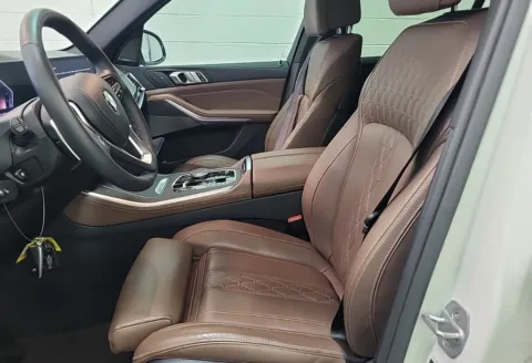More photos of 2025 BMW X5 xDrive40i at Autos of Dallas - Irving, TX
