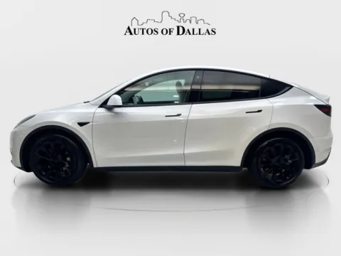 More photos of 2021 Tesla Model Y Long Range at Autos of Dallas - Irving, TX