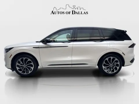 More photos of 2025 Lincoln Nautilus Reserve at Autos of Dallas - Irving, TX