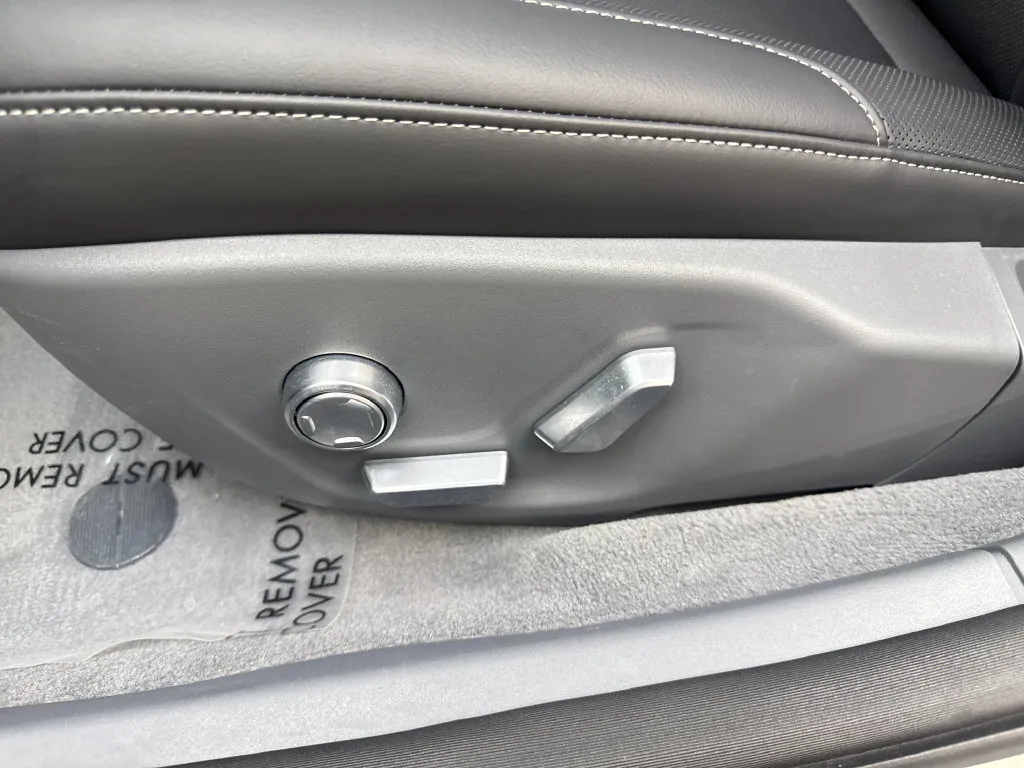 Lucid Air photo 30