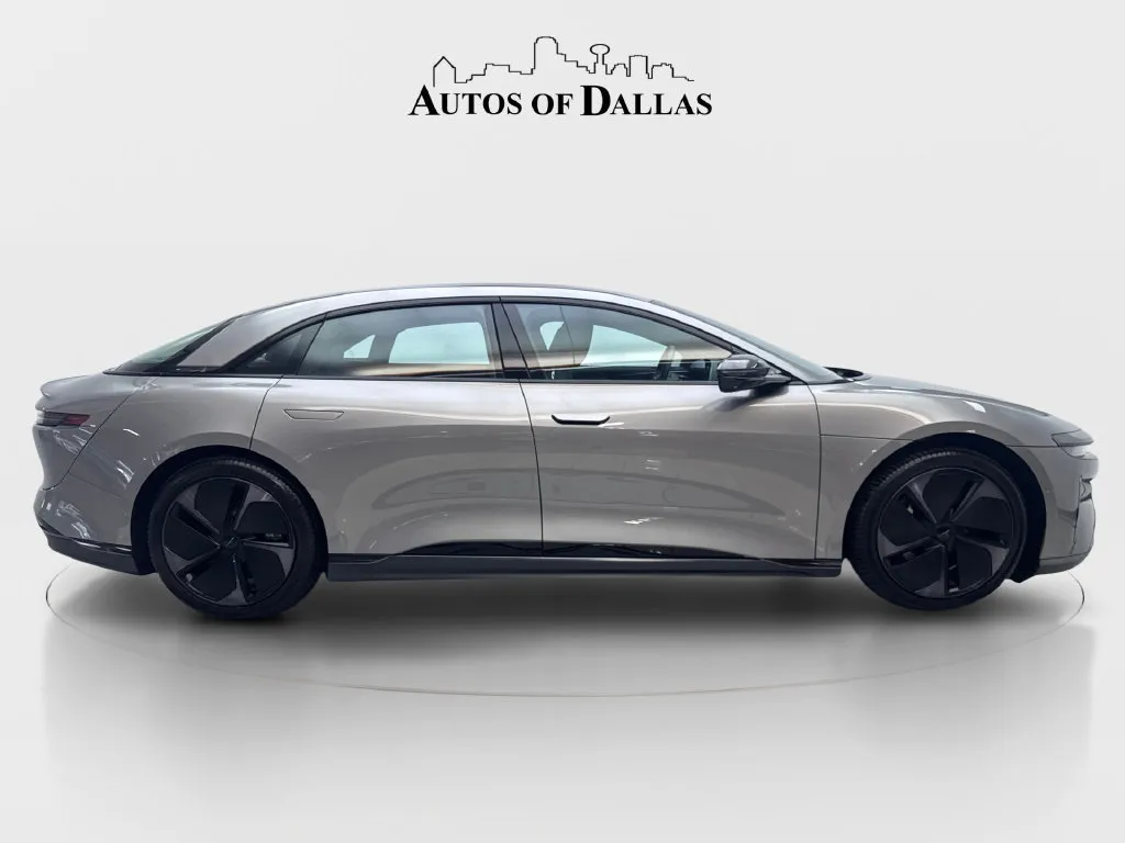Lucid Air photo 11