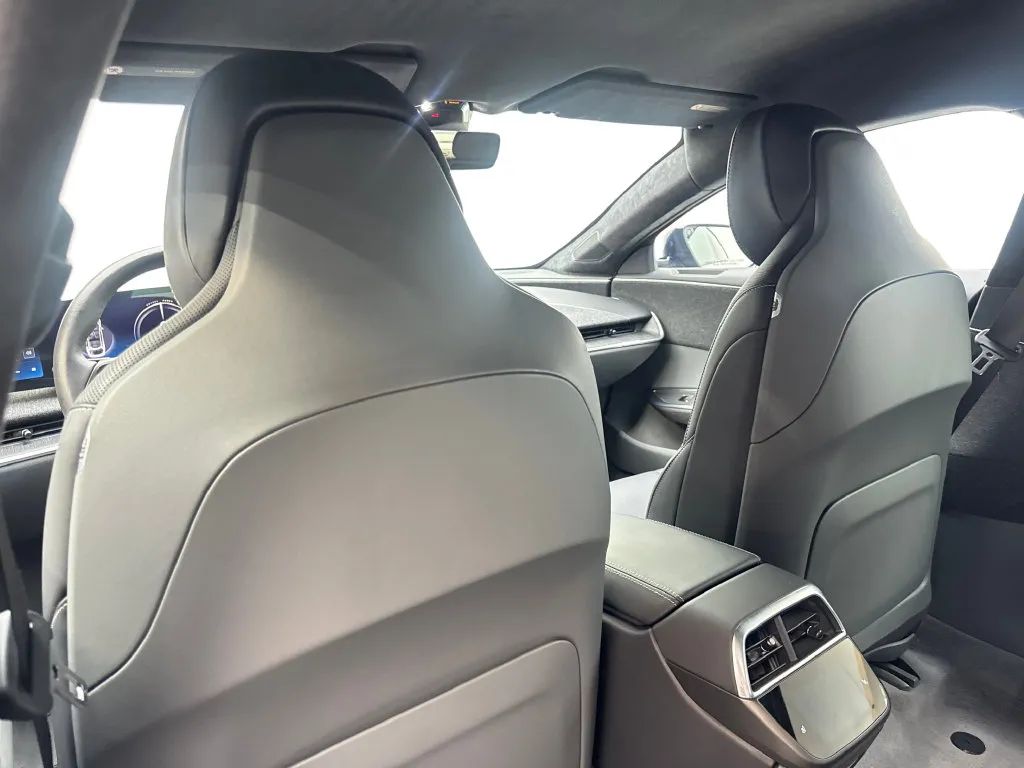 Lucid Air photo 36