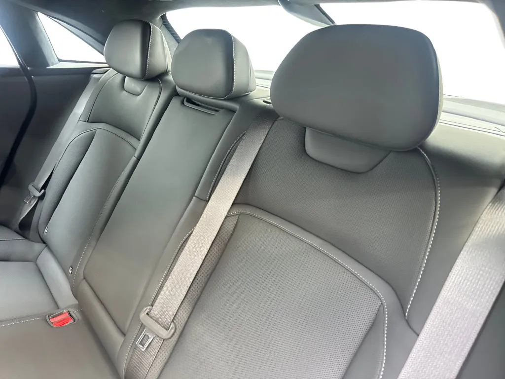 Lucid Air photo 35