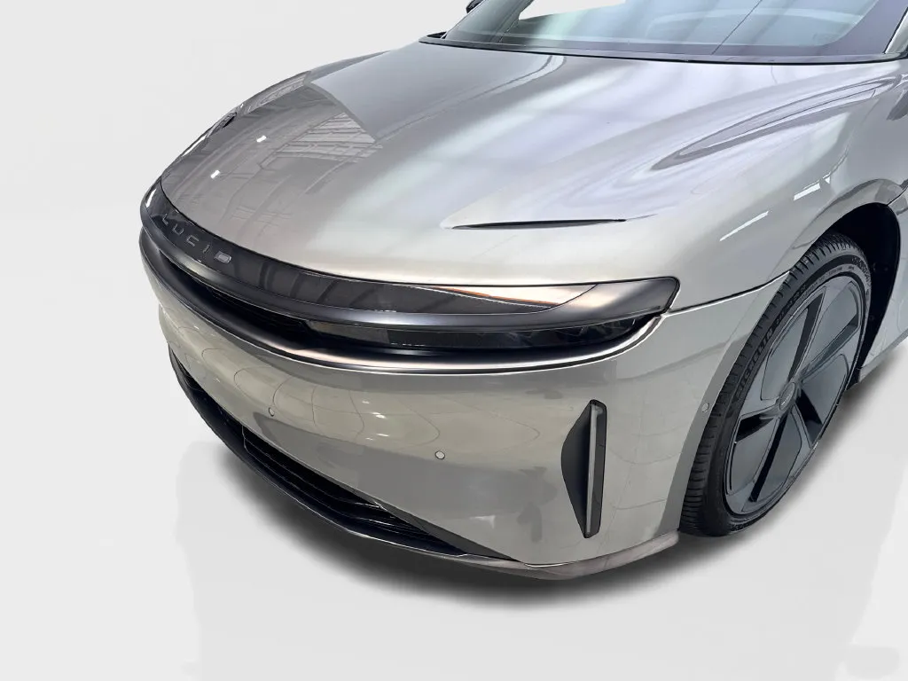 Lucid Air photo 18