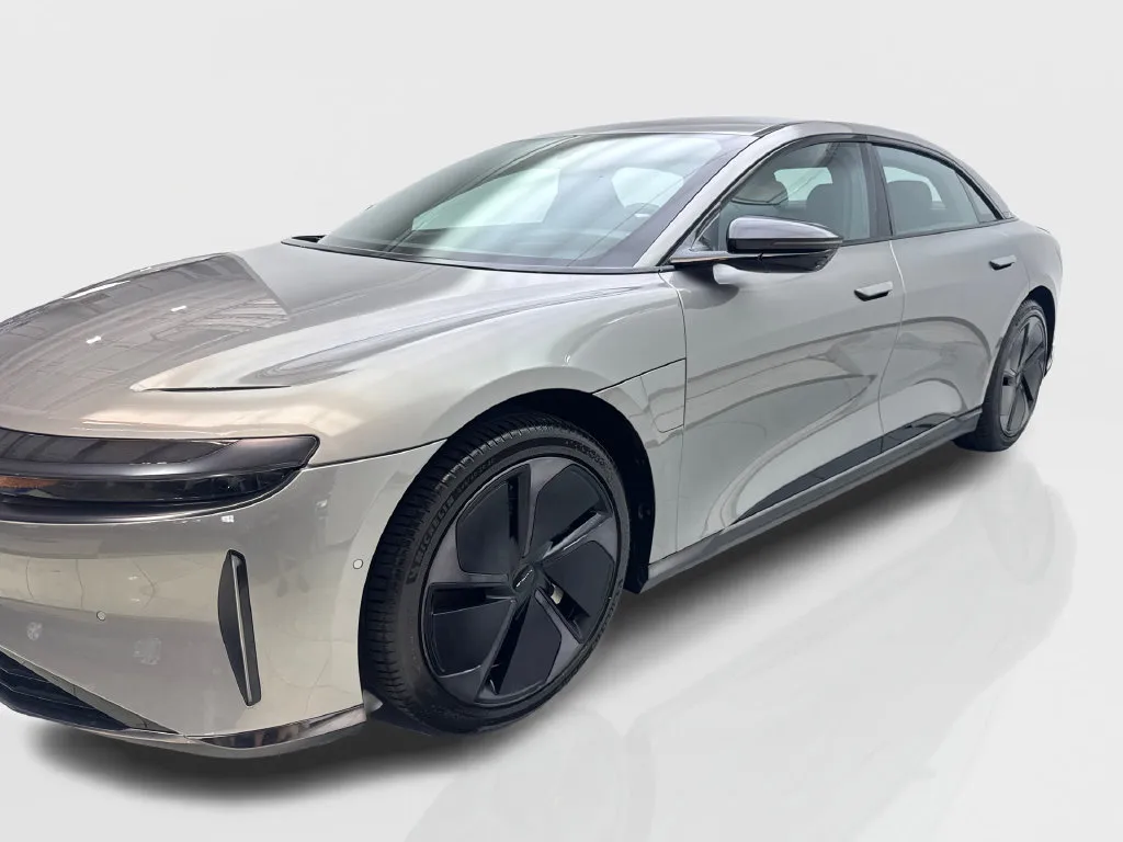 Lucid Air photo 12