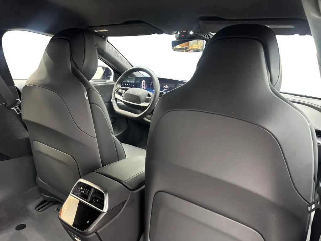Lucid Air photo 42