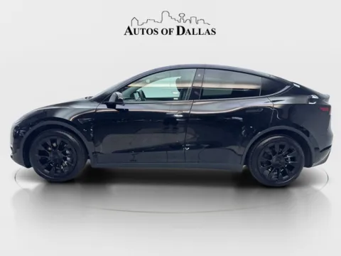 More photos of 2023 Tesla Model Y Long Range at Autos of Dallas - Irving, TX