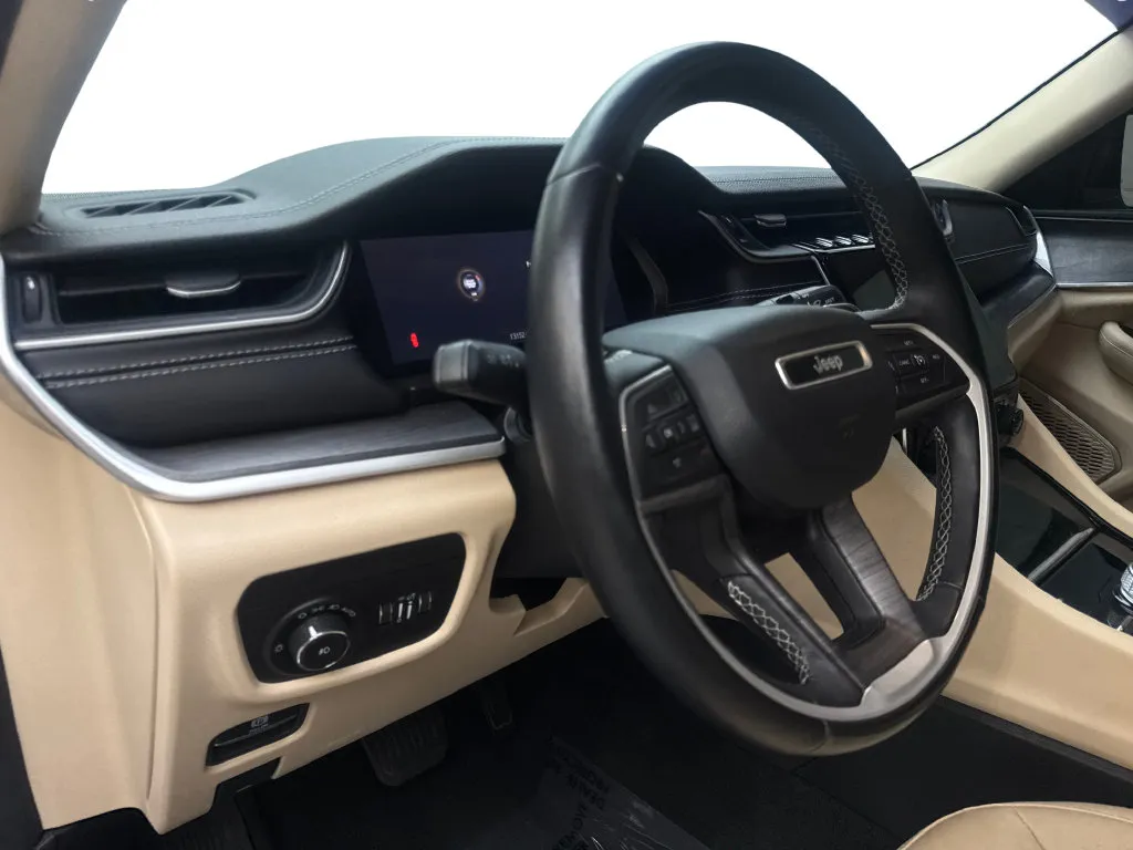 Jeep Grand Cherokee L photo 58