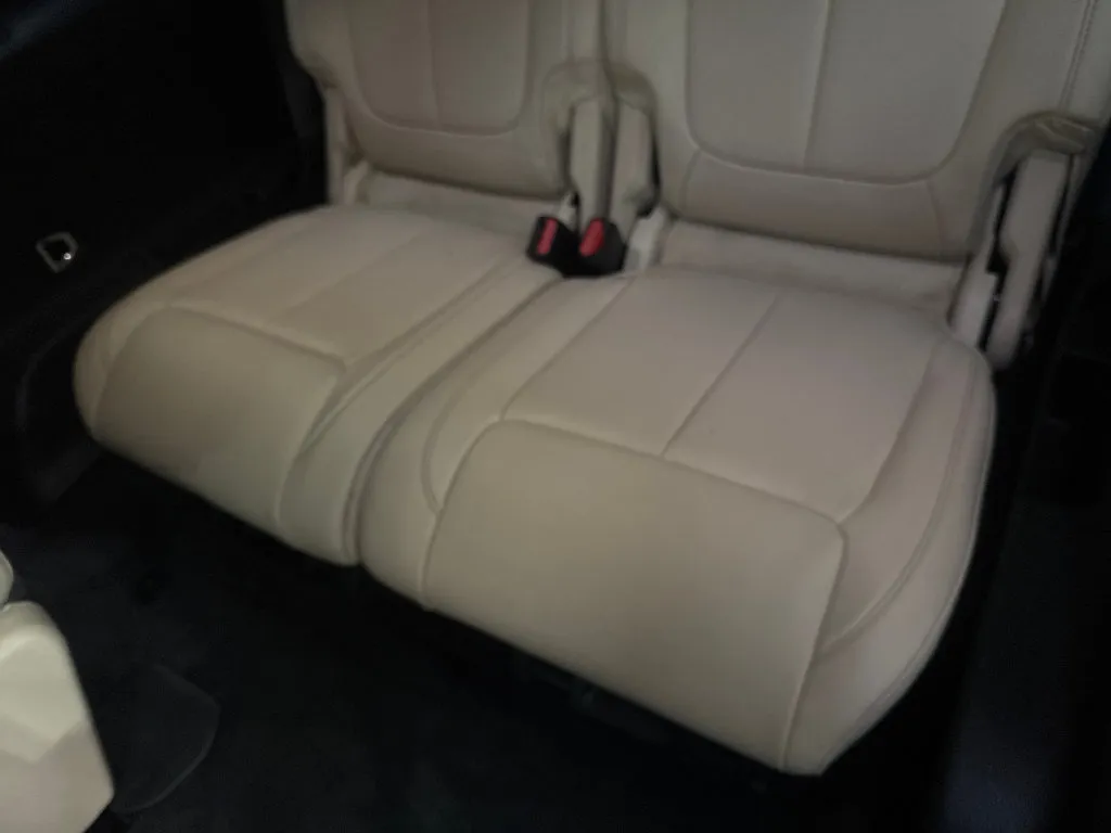 Jeep Grand Cherokee L photo 43