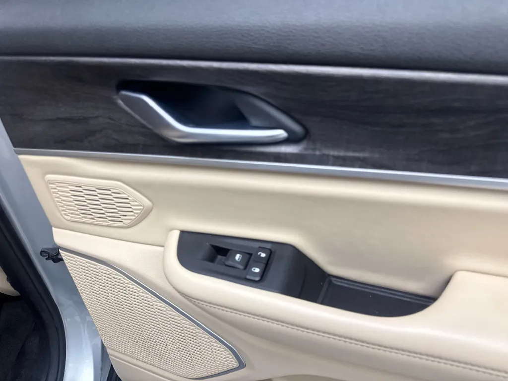 Jeep Grand Cherokee L photo 51