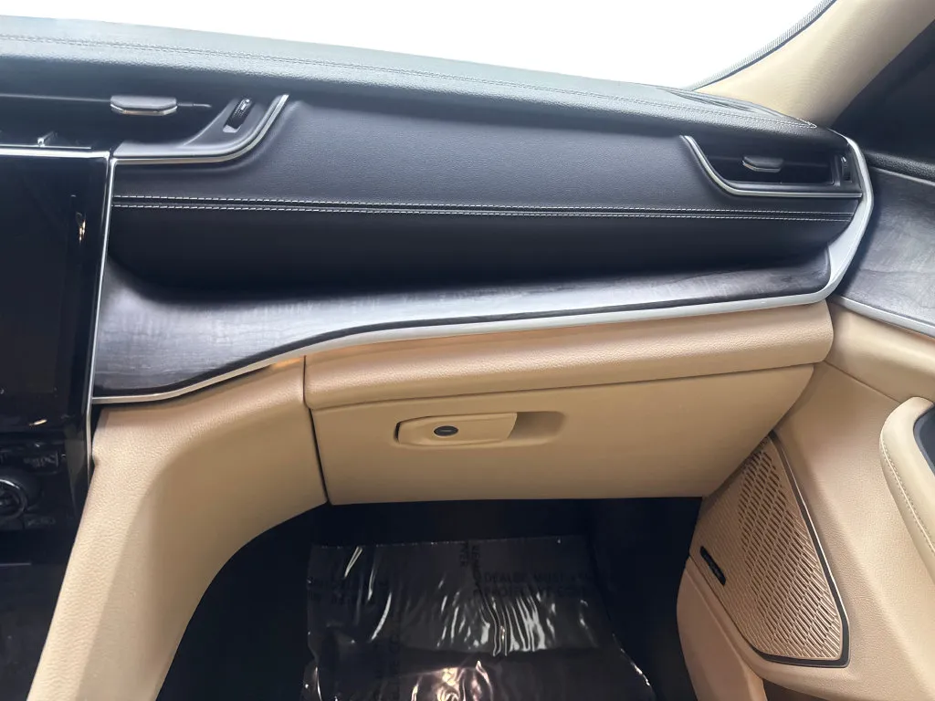 Jeep Grand Cherokee L photo 66