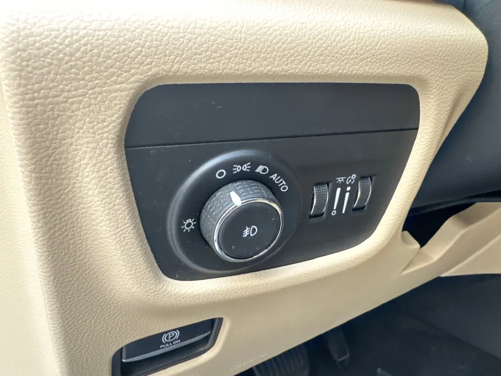 Jeep Grand Cherokee L photo 63
