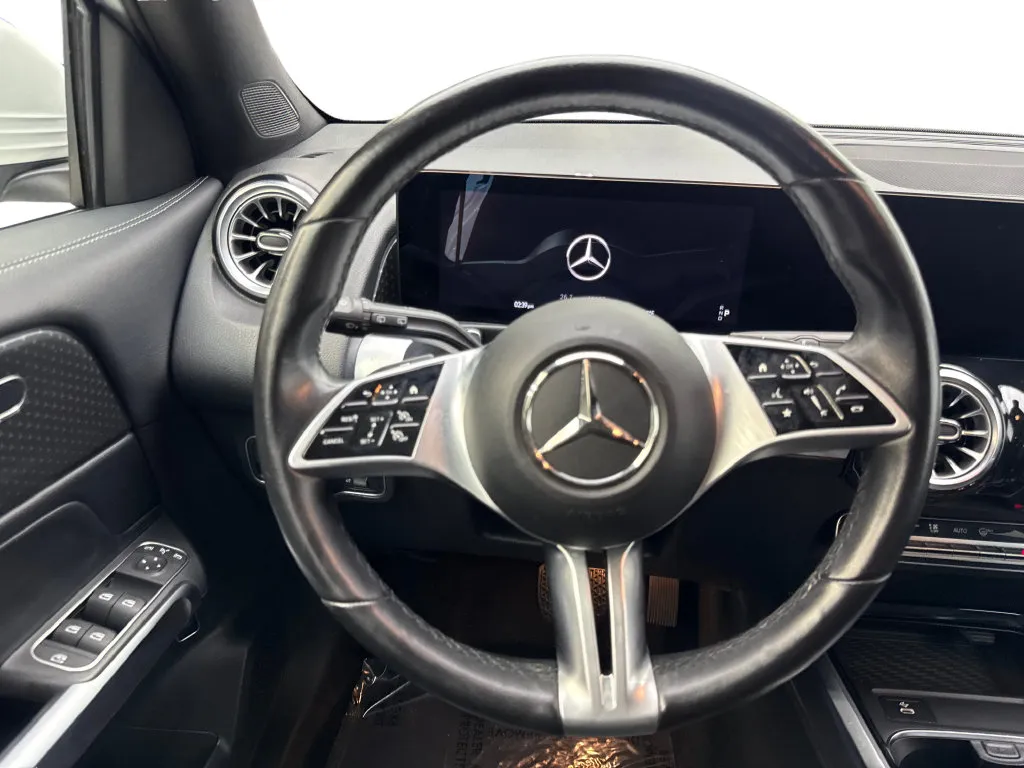 Mercedes-Benz GLB photo 56