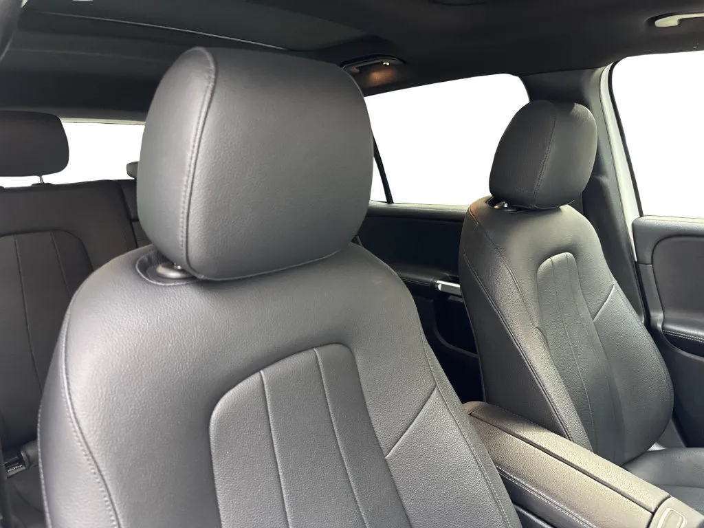 Mercedes-Benz GLB photo 46