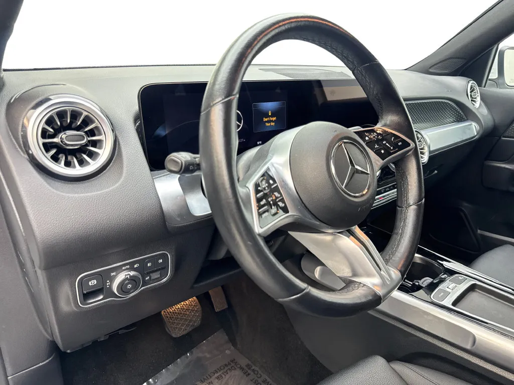 Mercedes-Benz GLB photo 50