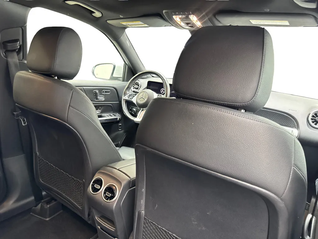 Mercedes-Benz GLB photo 42
