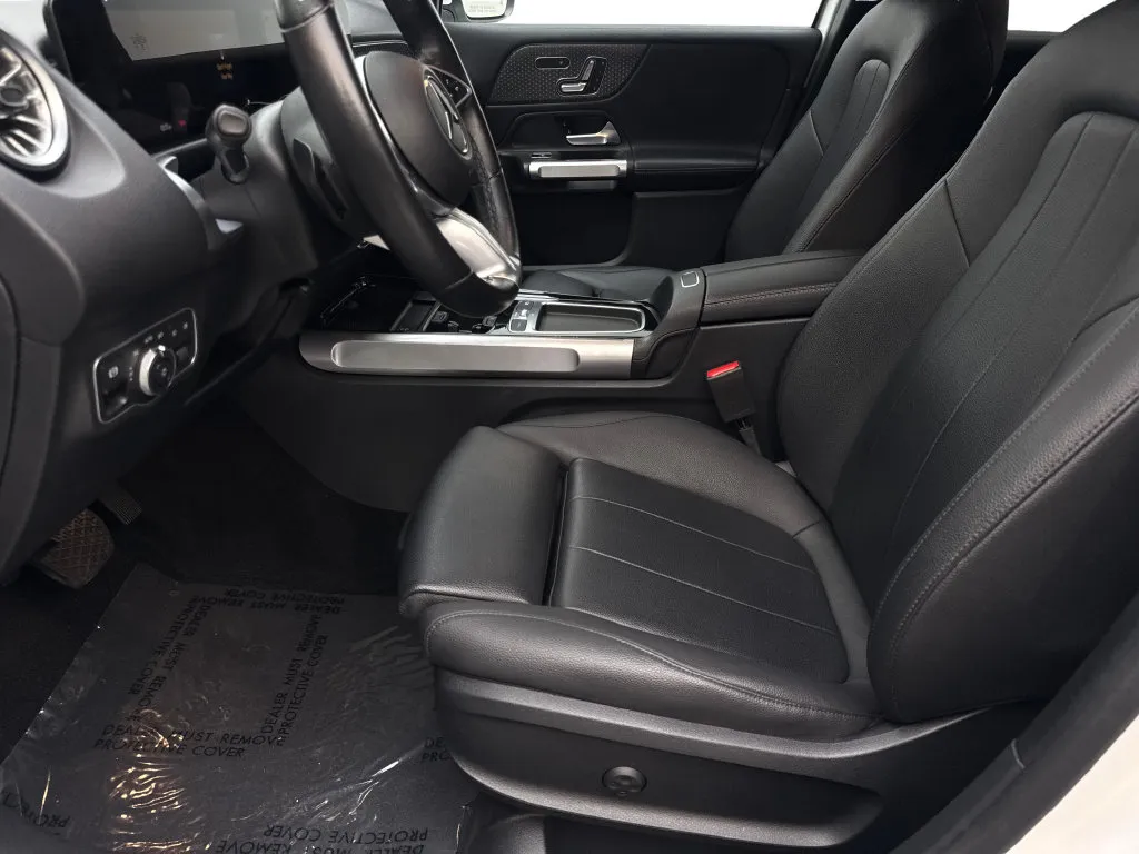 Mercedes-Benz GLB photo 28